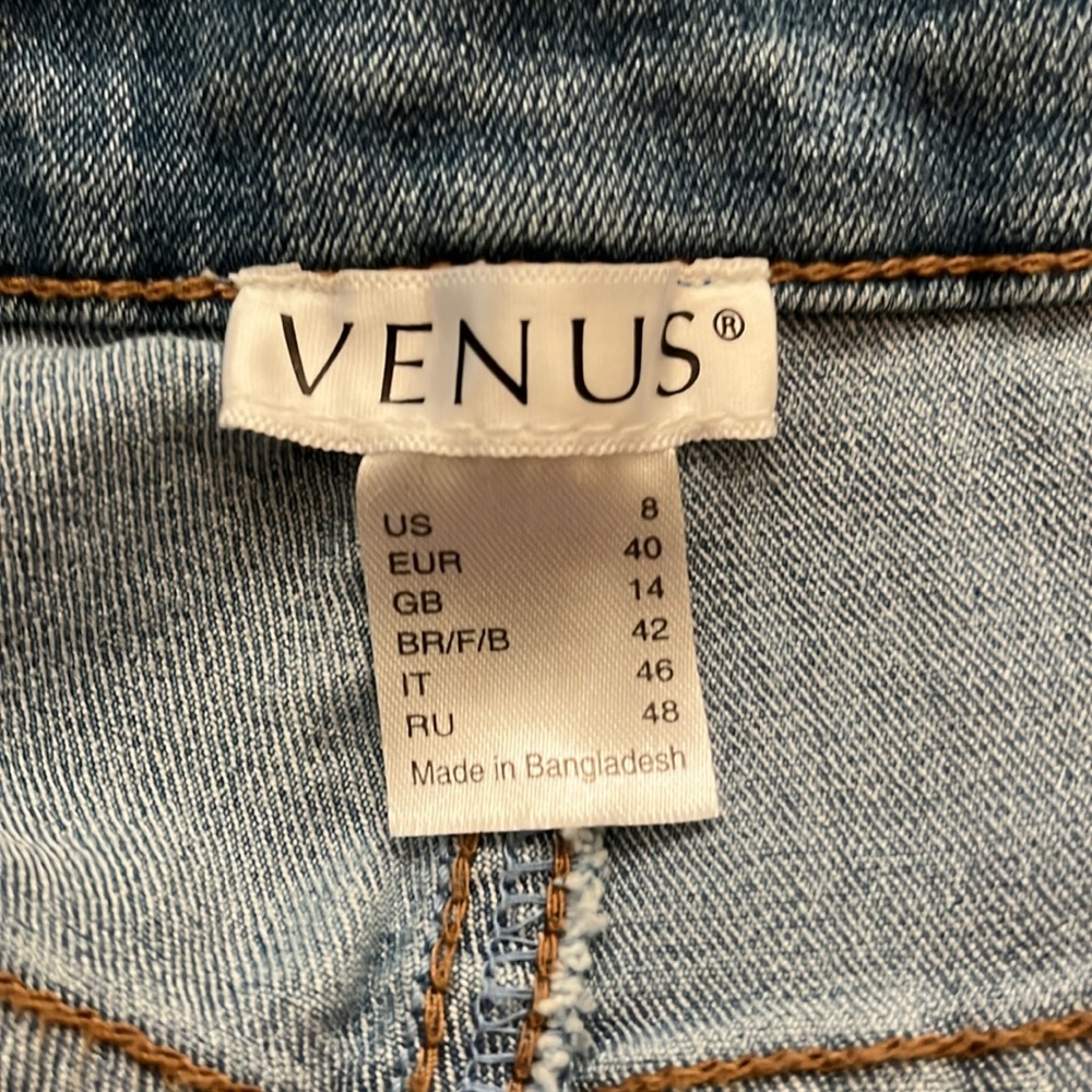 Venus Denim Overall Romper! - Picture 10 of 11